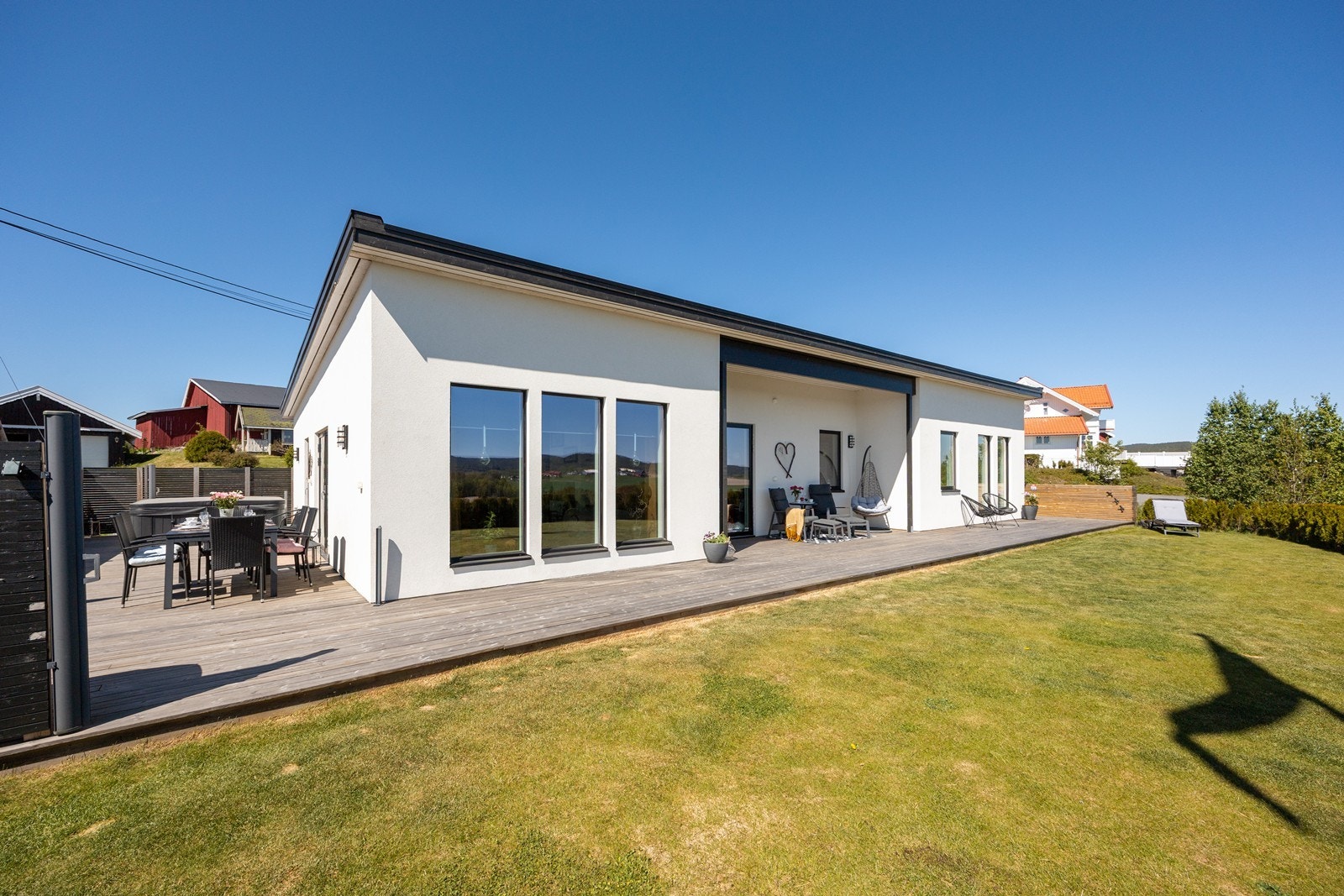 Flotte uteplasser hvor sol og utsyn kan nytes! Galleribilde