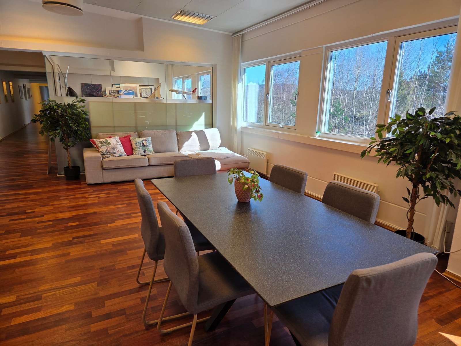 Felles spiseplass Galleribilde