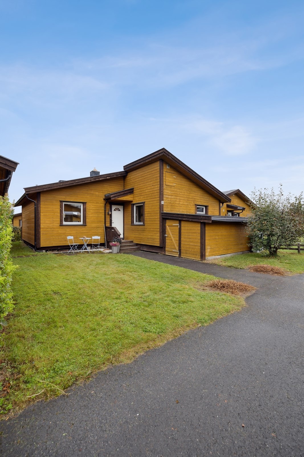 Nyt nærheten til flotte turområder som Svartholtet og Grundsetmarka for rekreasjon året rundt. Galleribilde