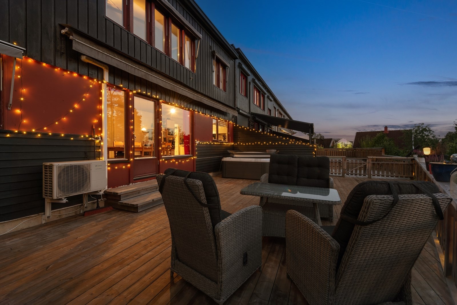 Her bor du med kort vei til alt du trenger i hverdagen, som dagligvarebutikker, offentlig transport, skoler og barnehager. Galleribilde