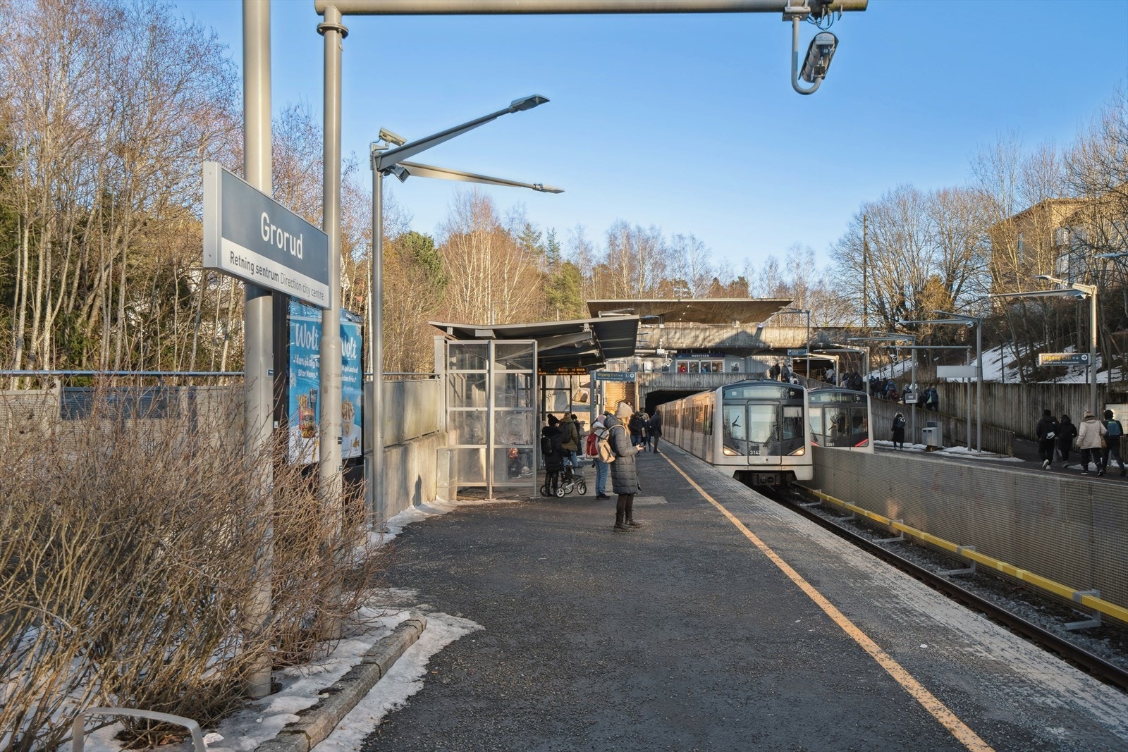 Grorud t-bane ligger ca. 17 minutters gange fra boligen. Galleribilde