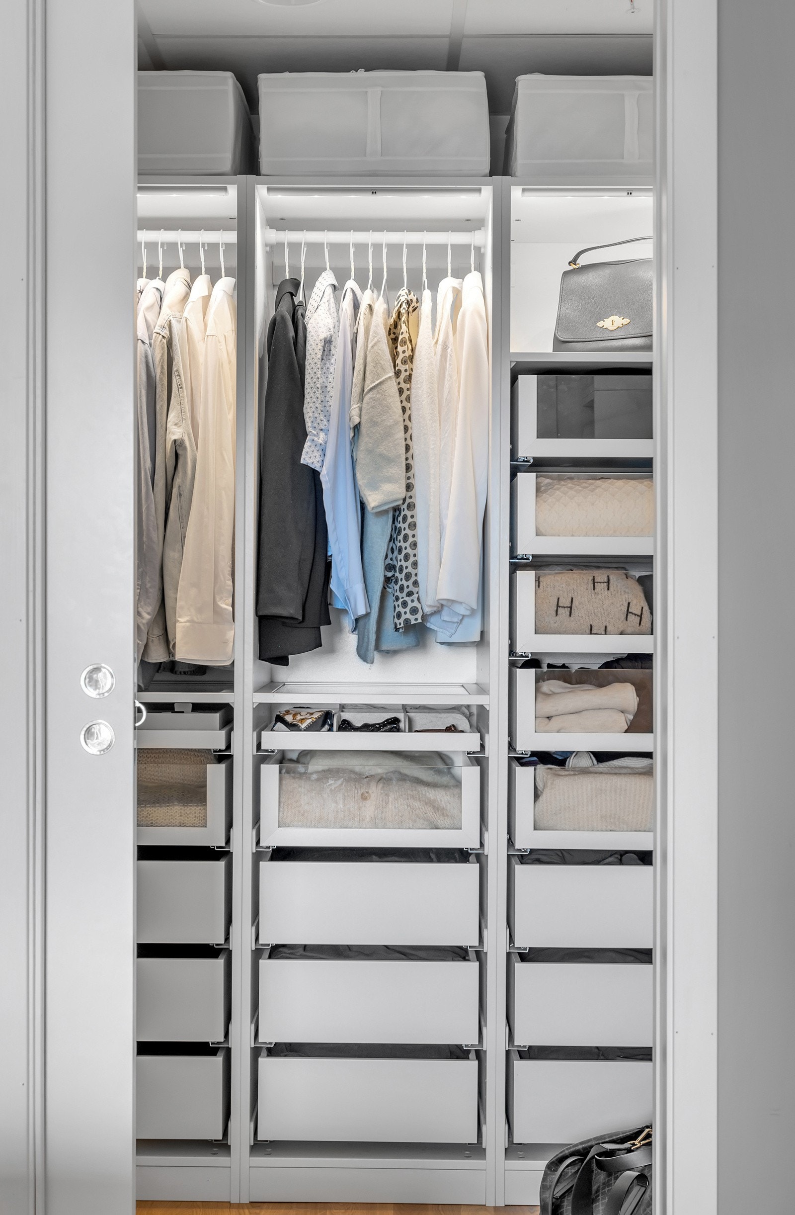 Walk-in garderobe Galleribilde