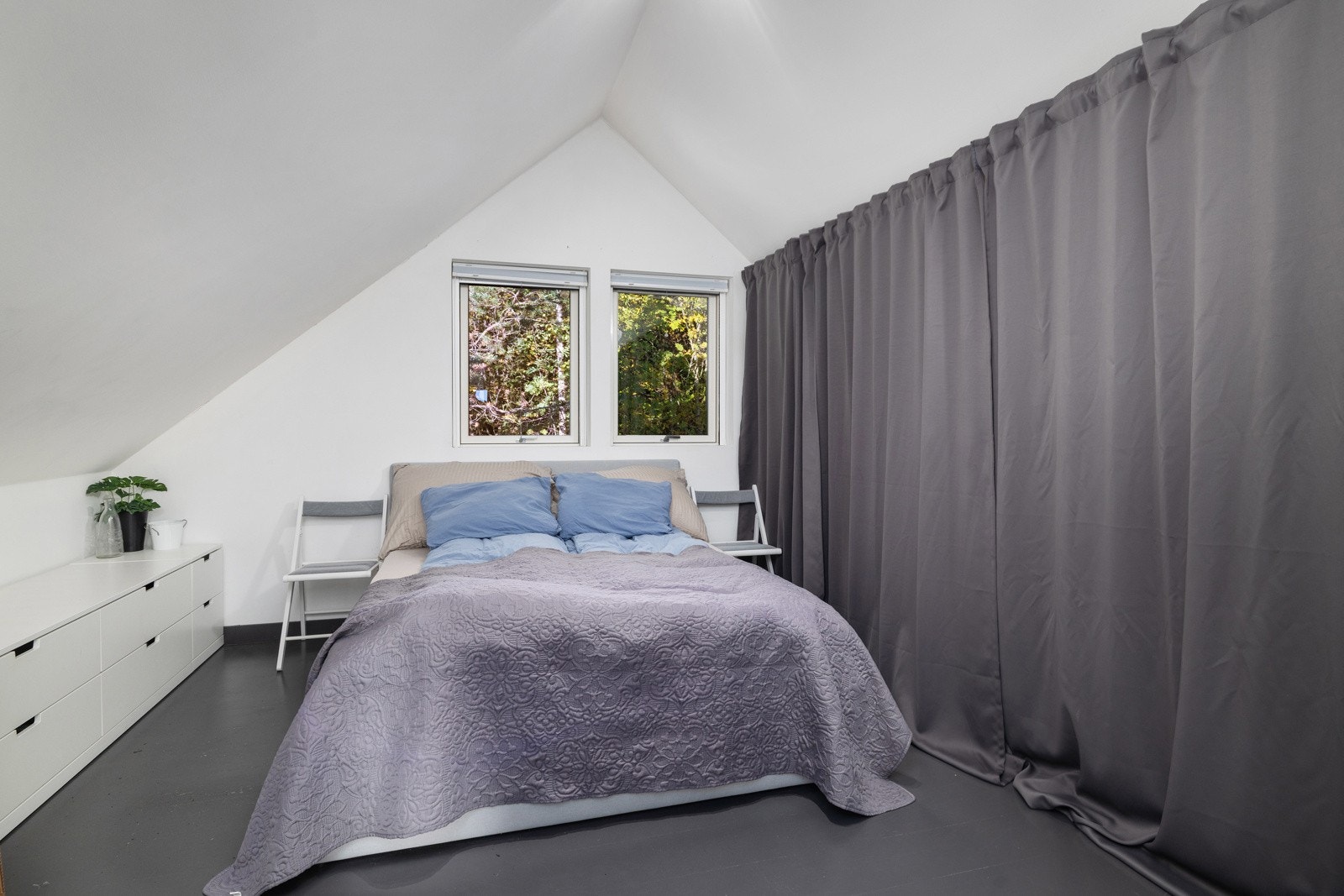 Det siste soverommet ligger oppe på loftet. Galleribilde