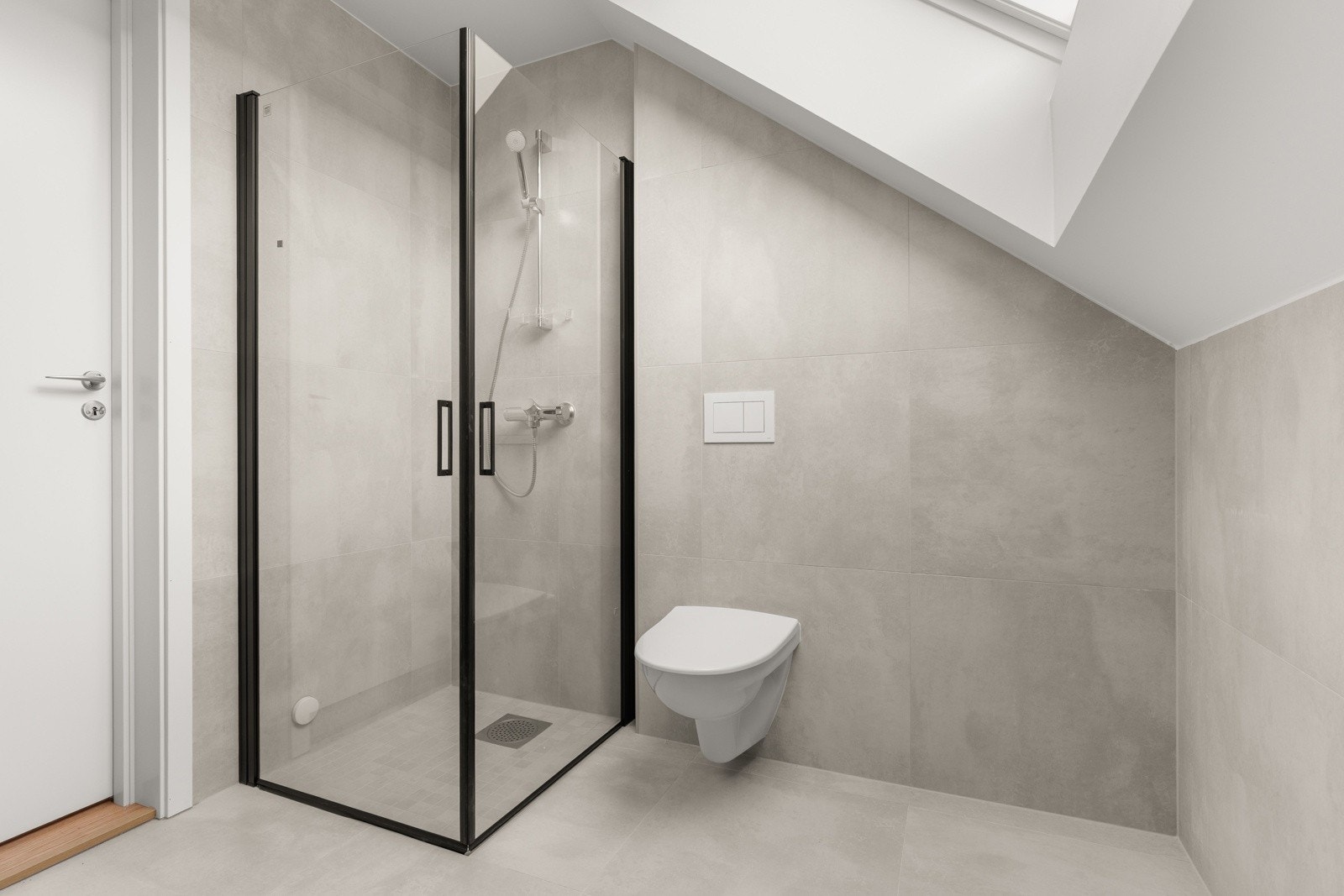 Lekkert bad i 3. etasje Galleribilde