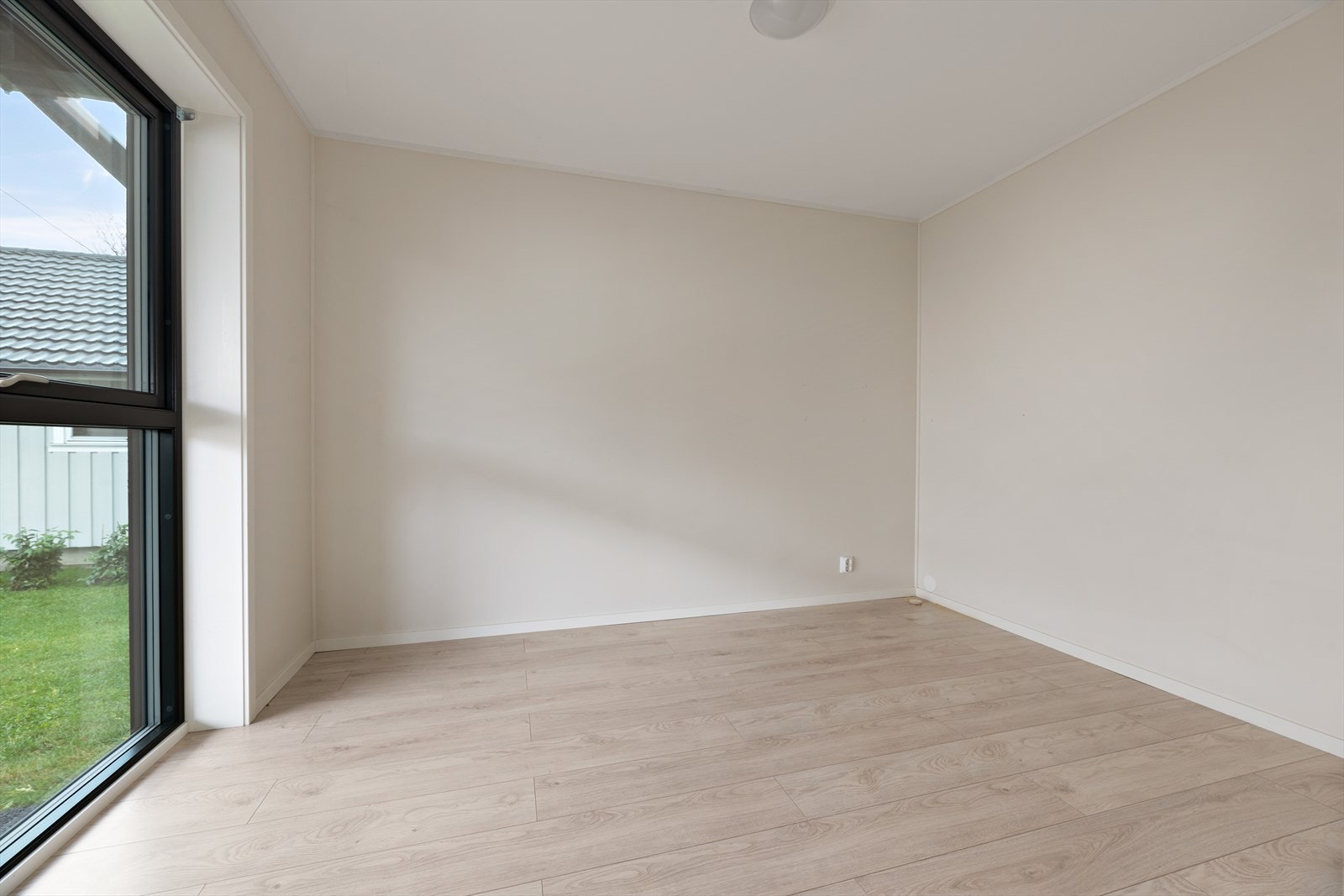 Soverommet uten møbler Galleribilde