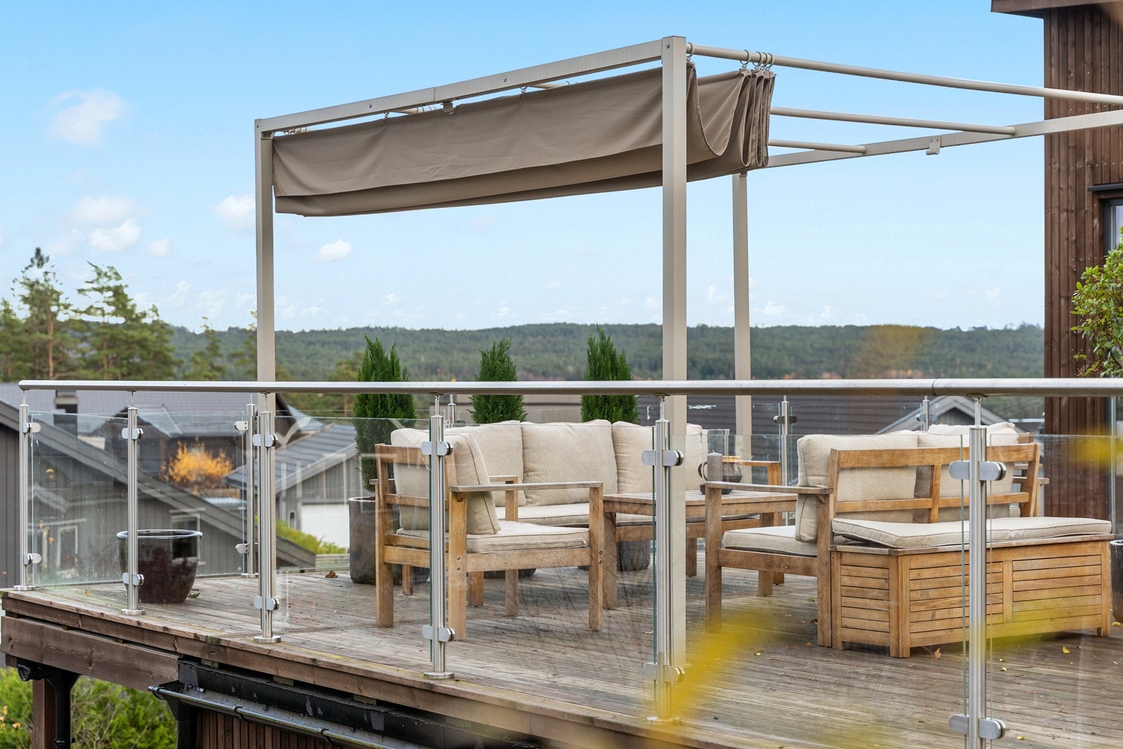 Mot øst er det flott utsikt mot Klepper og Ertemarka Galleribilde