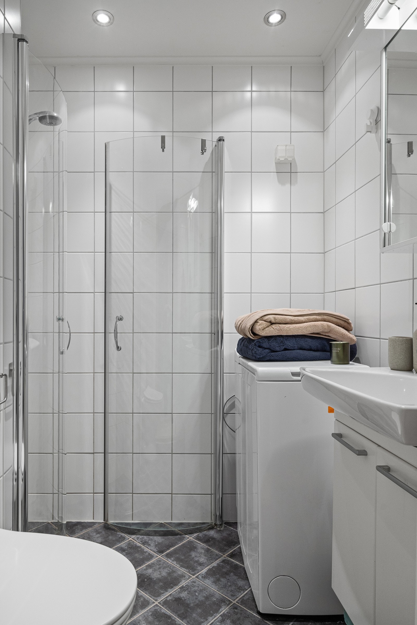 - Pent, tidsriktig bad, rehabilitert i regi av borettslaget 2008 - Galleribilde