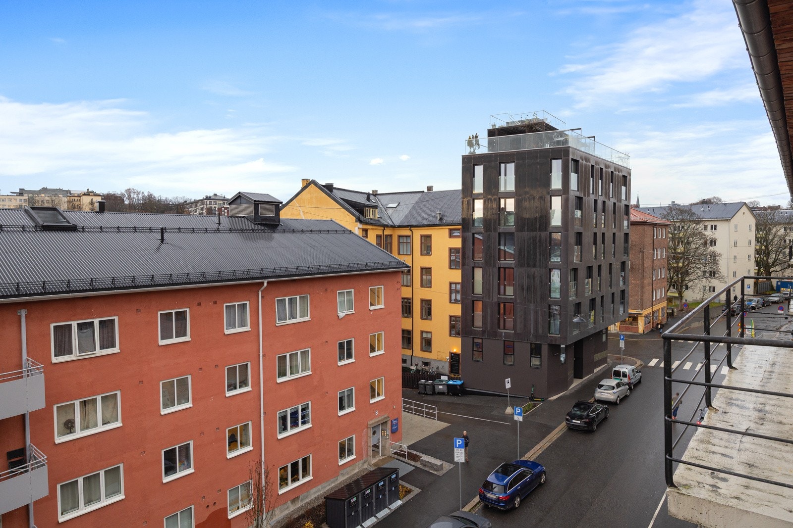 - Varmtvann, oppvarming (fjernvarme) og bredbånd via fiber er inkl i fellesutgifter - Galleribilde