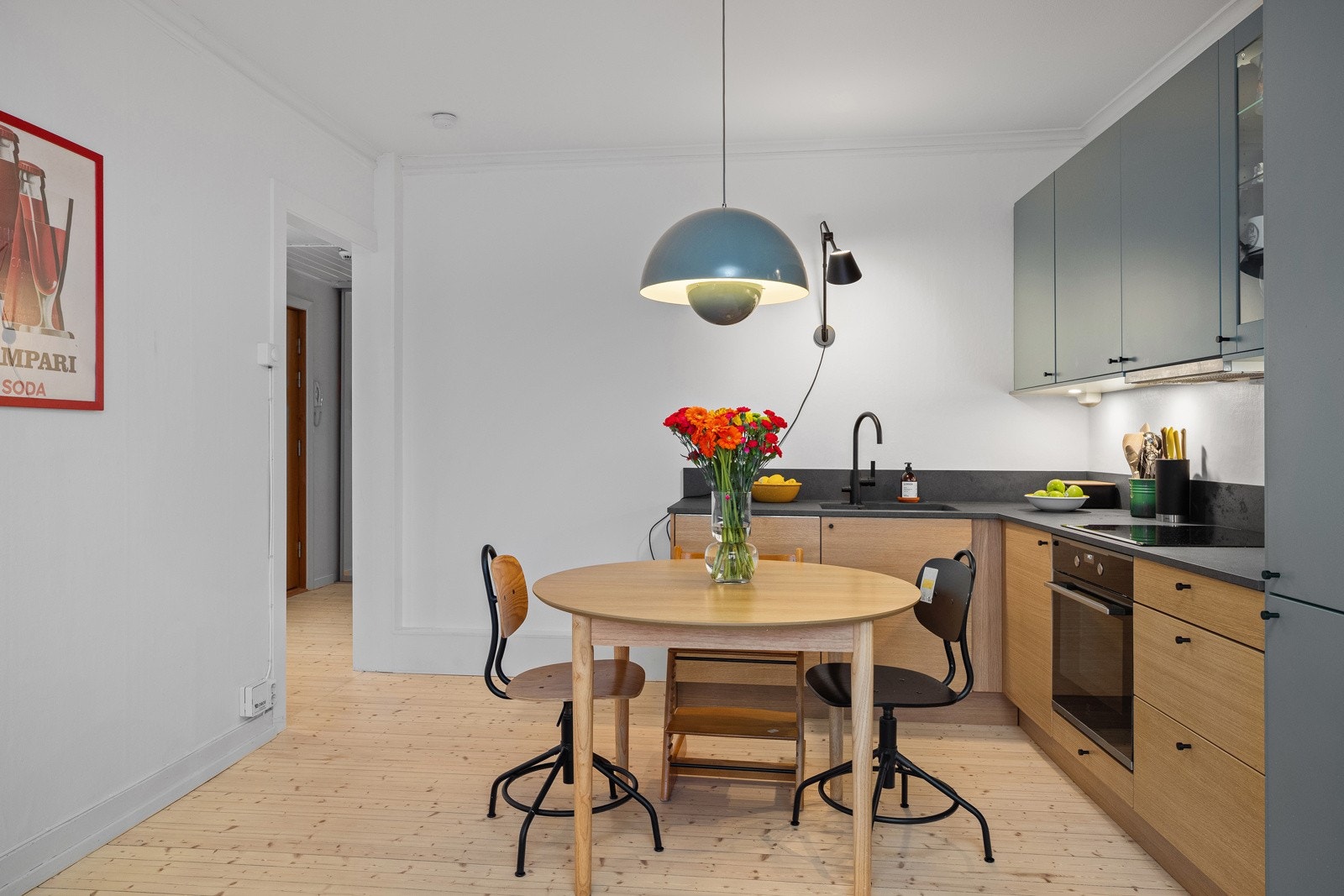 - God plass til sittegruppe og spisebord - Galleribilde