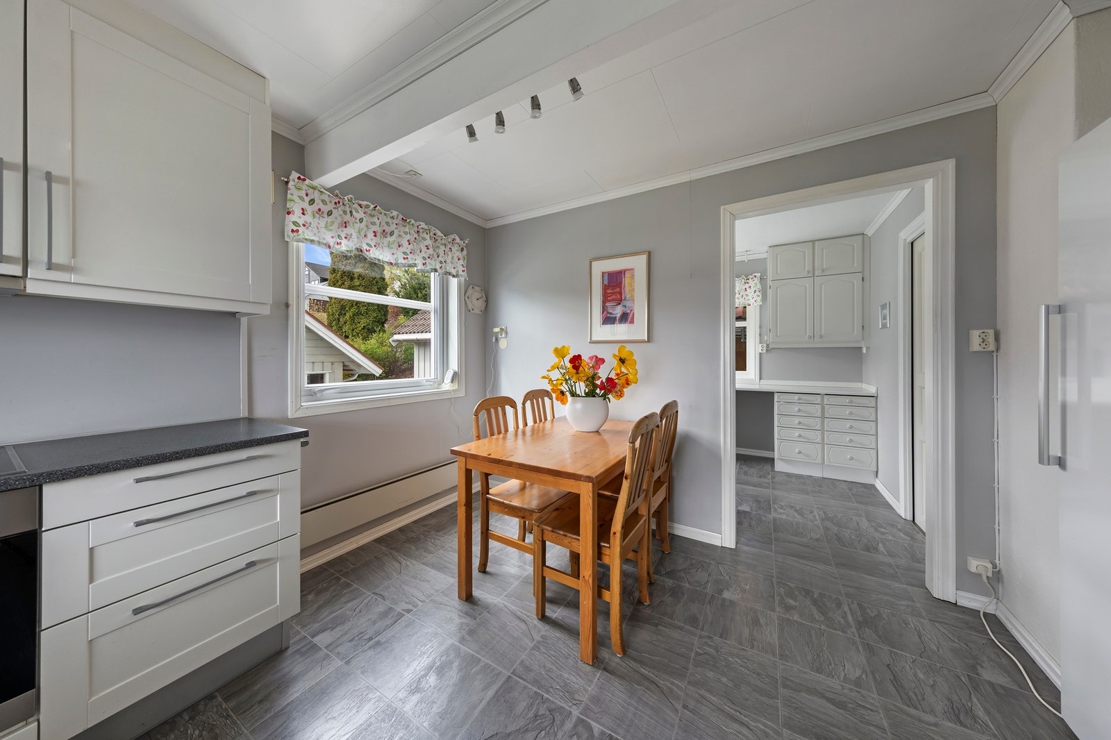 Spiseplass på kjøkkenet Galleribilde