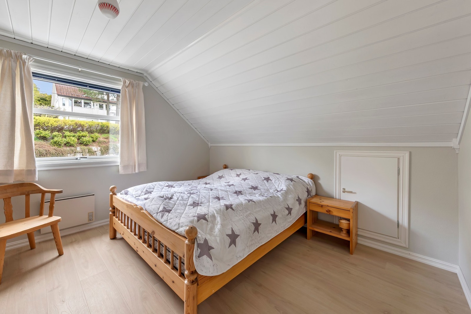 Soverom på loft Galleribilde