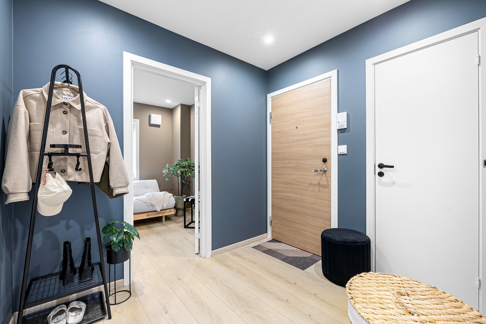 Leiligheten har også god lagringsplass i to boder i kjeller og én bod på loft. Galleribilde