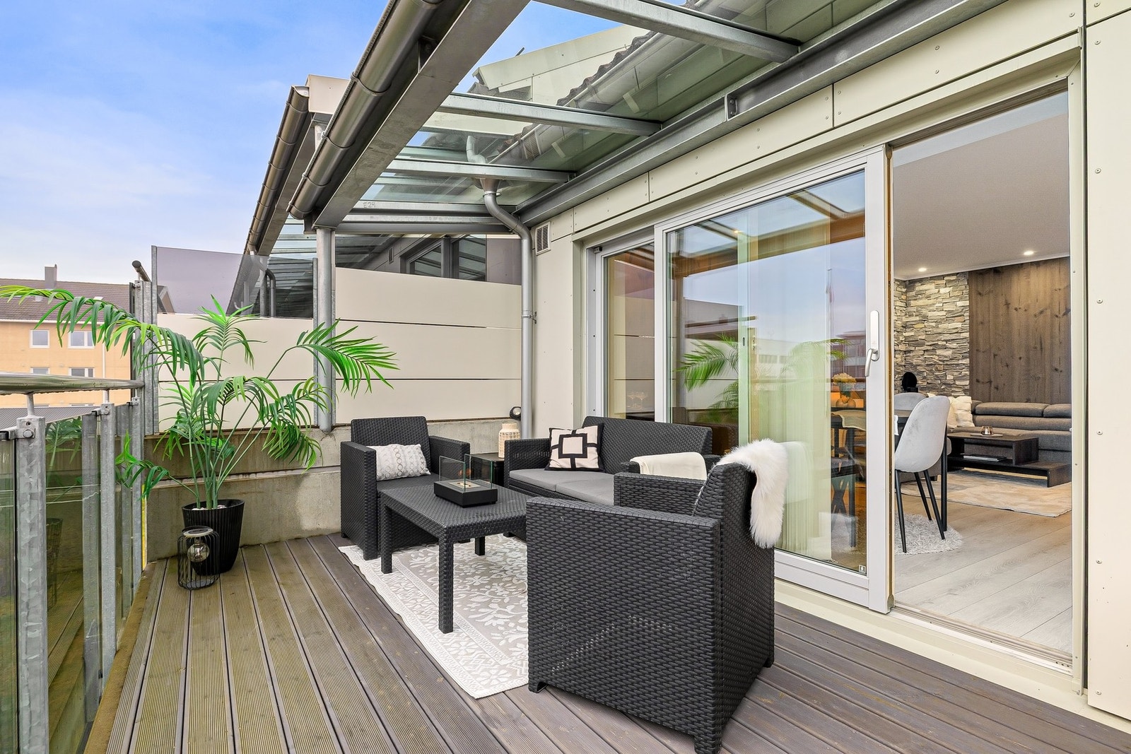 Borettslaget gjennomførte rørfornying i 2024, samt renovering av fasader og nye balkonger på hele bygget i 2019. Galleribilde