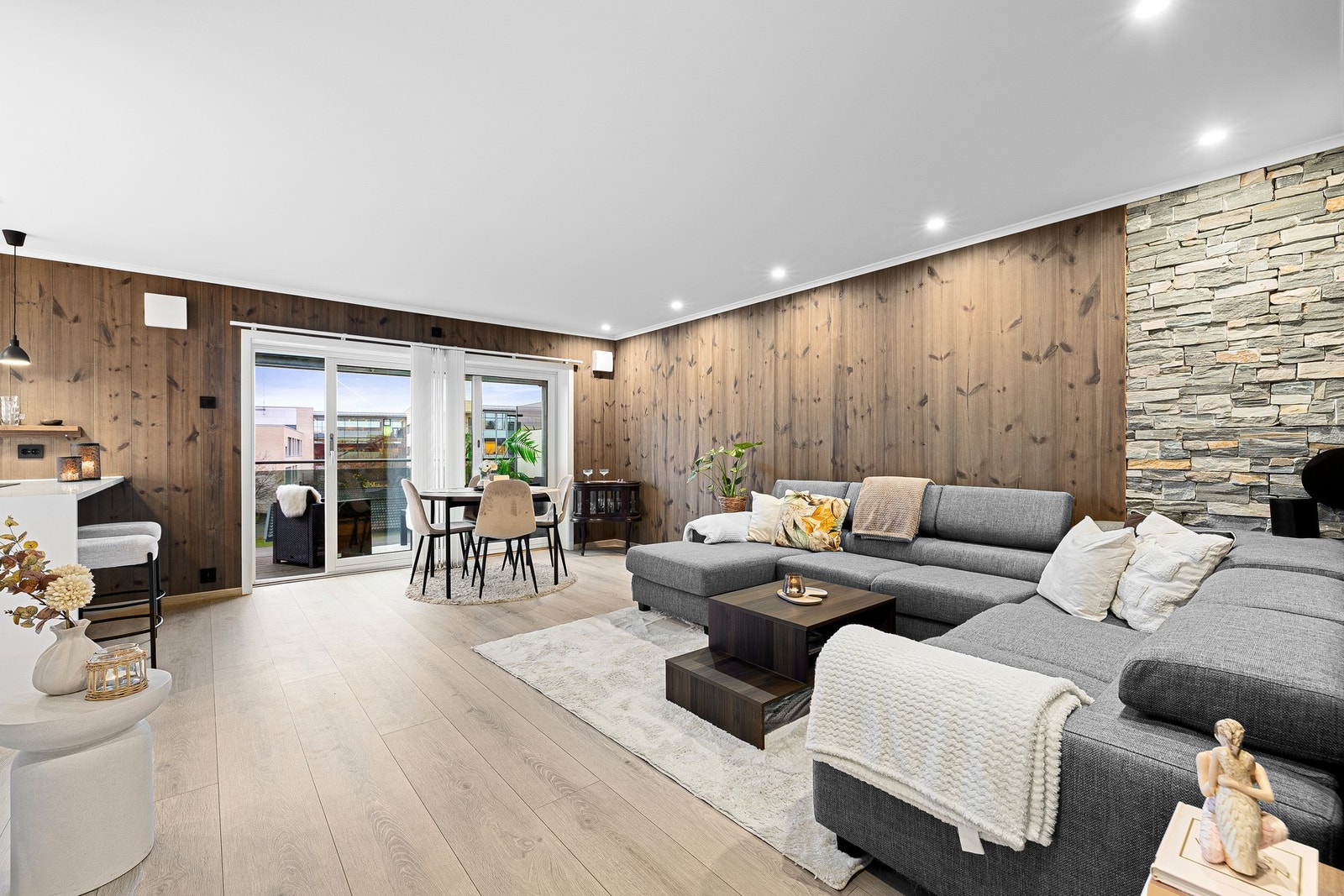 Velkommen til Nordre Hallsetveg 80 B, presentert av EiendomsMegler 1 ved Alan Shaswar. Galleribilde