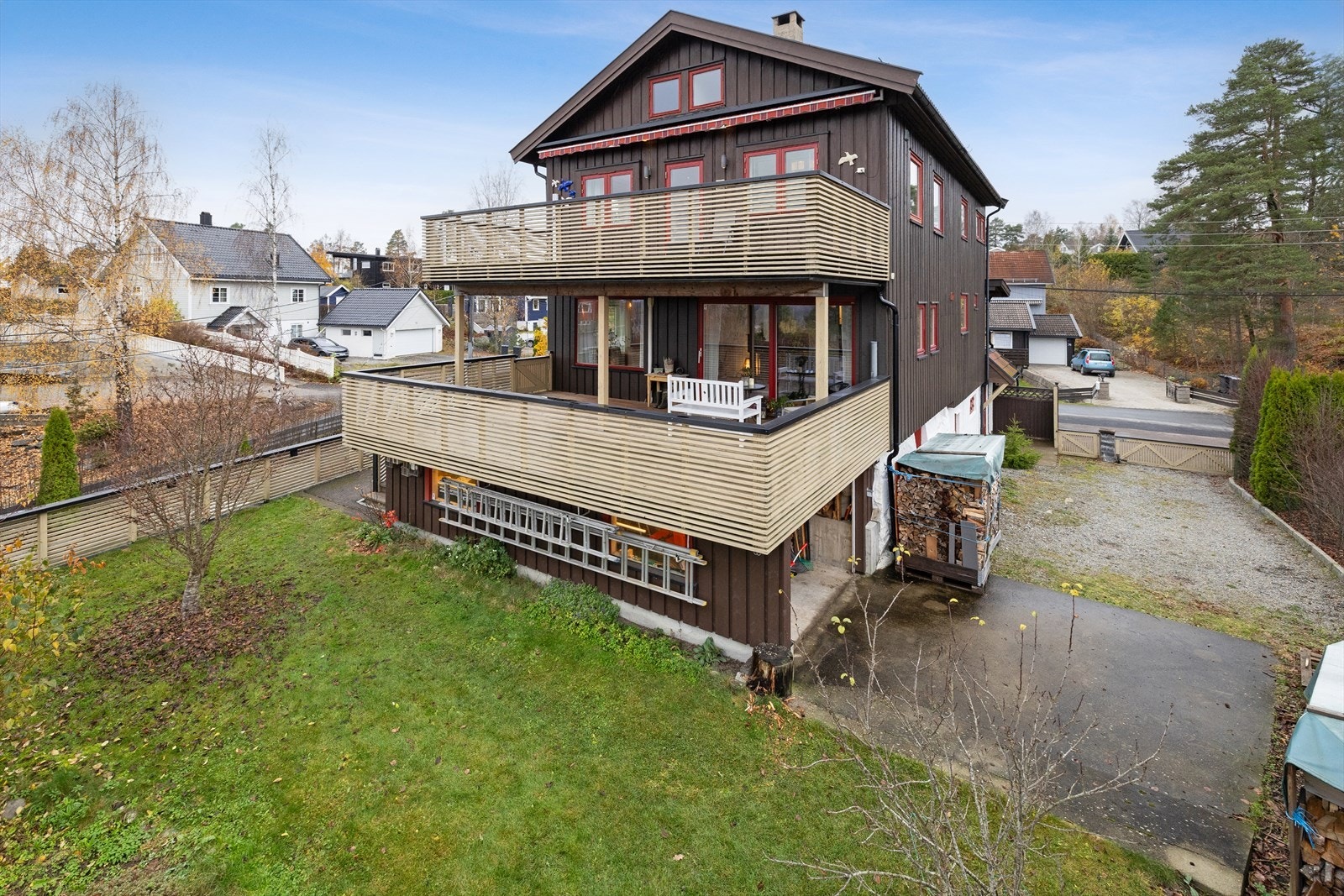 Eiendommen passer godt for dere som er en større familie med behov for masse plass. Galleribilde