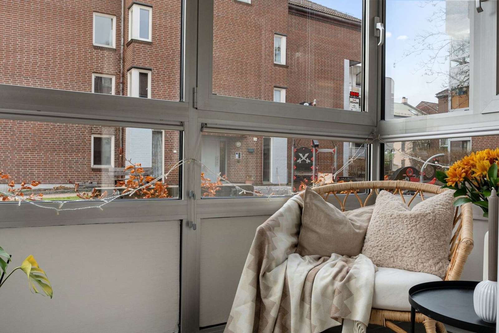 Innglasset balkong på ca. 4 m². Galleribilde