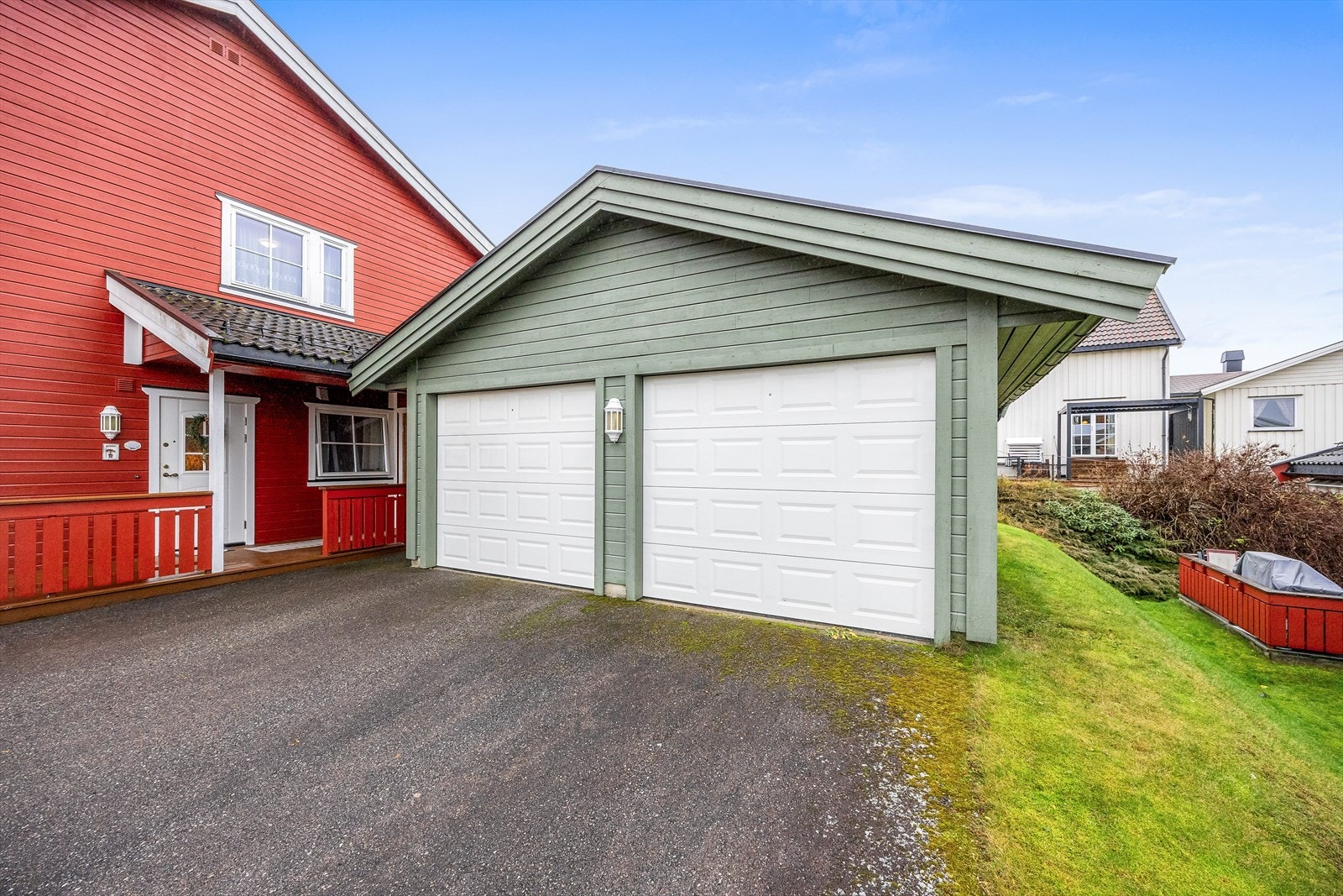 Det medfølger én plass i dobbelgarasjen. Galleribilde