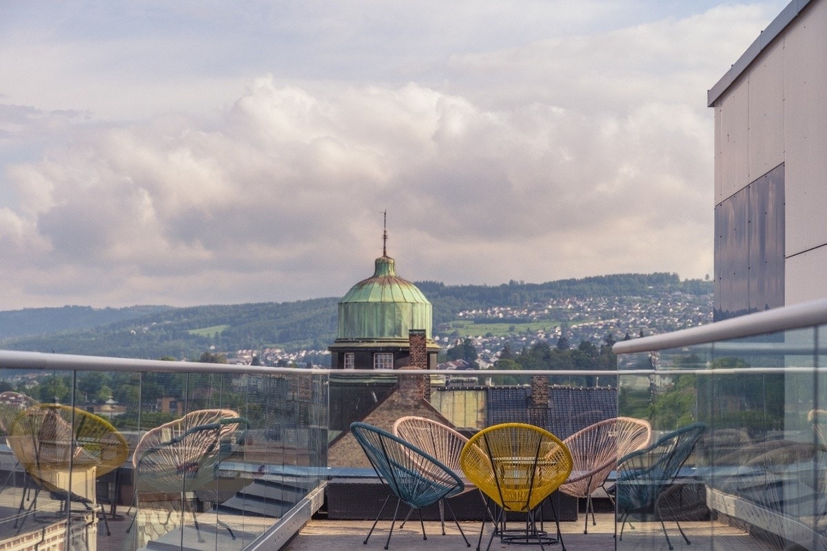 Nydelig utsikt fra byggets øverste terrasse Galleribilde