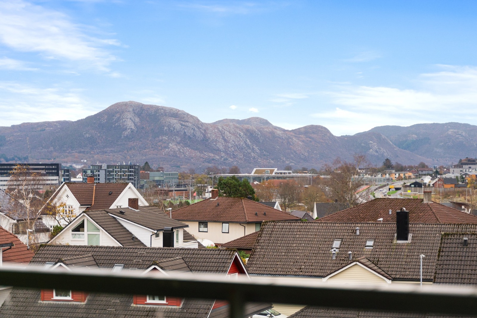 Velkommen til Hanna Winsnes gate 70 og denne lekre og moderne 2-roms leiligheten fra 2015. Galleribilde