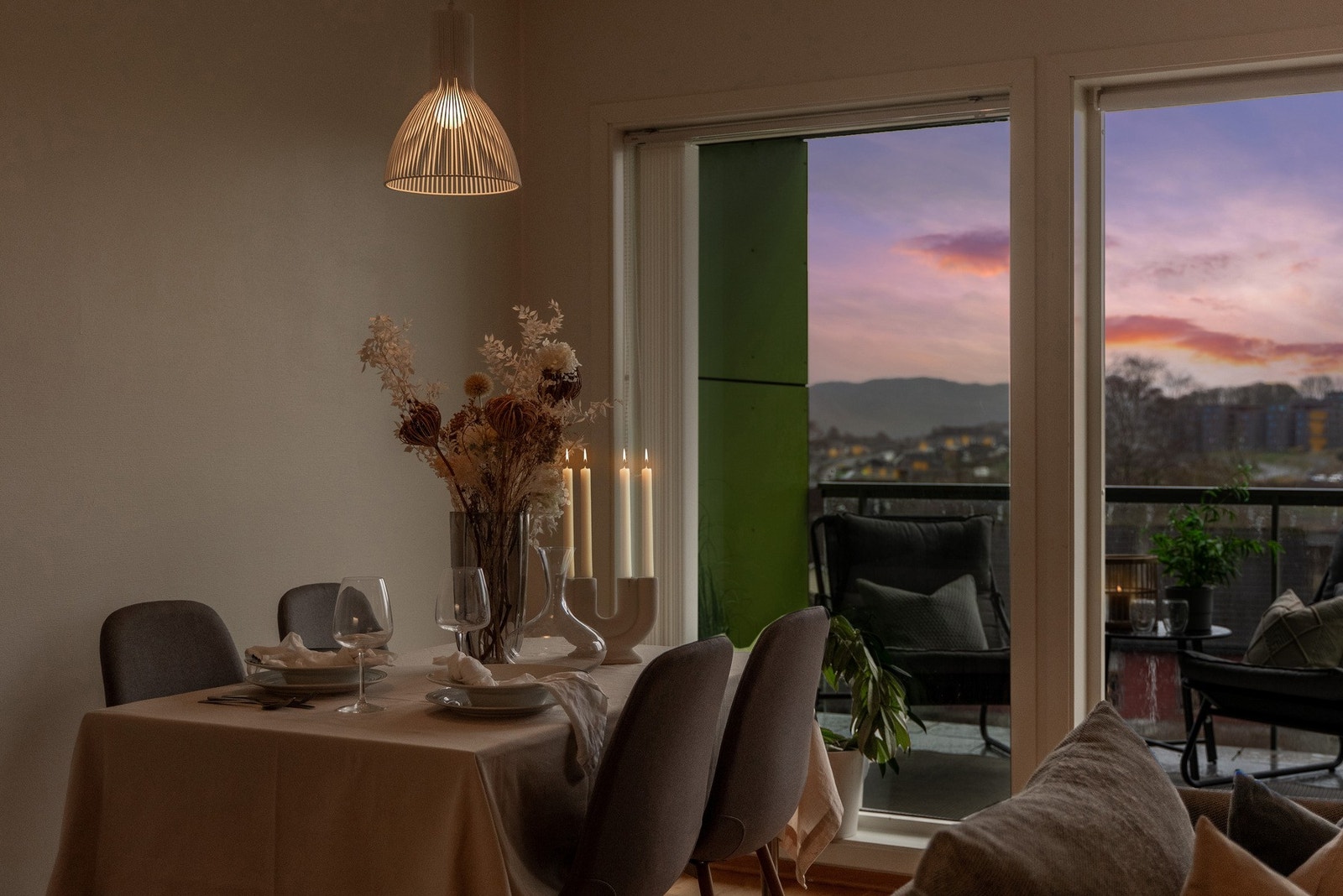 EIE | Kveldsbilde Galleribilde