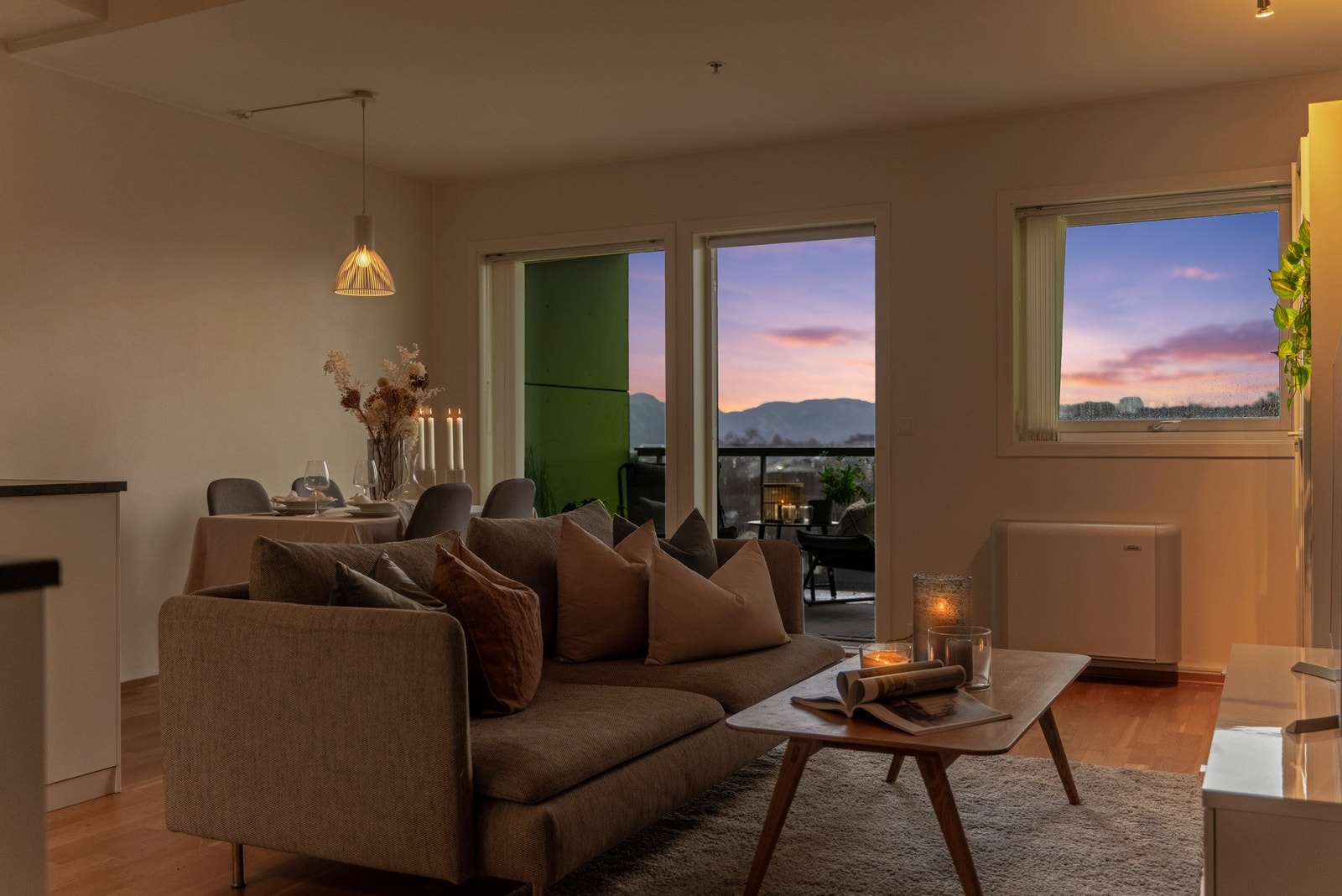 EIE | Kveldsbilde Galleribilde