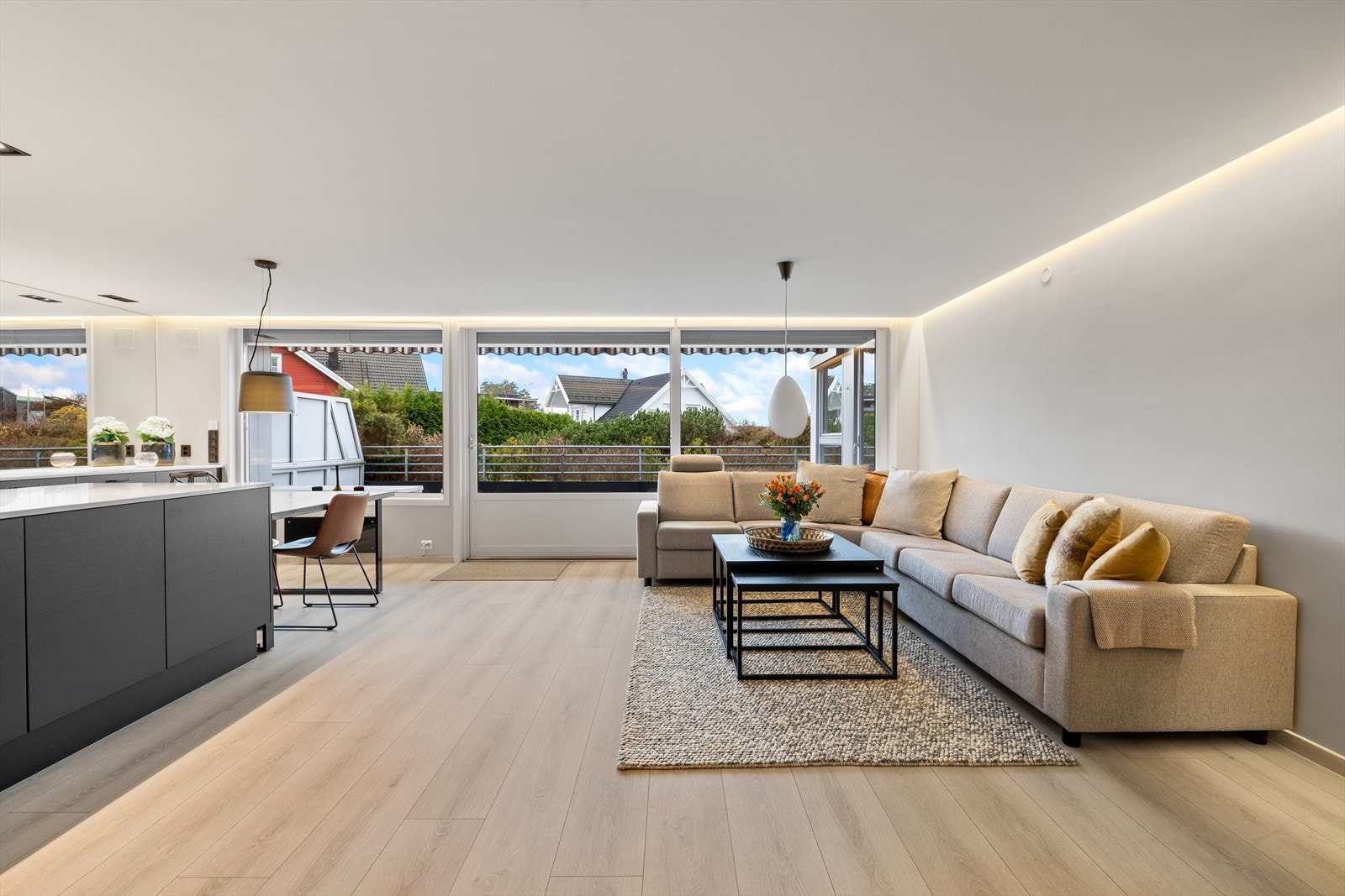 En betydelig oppgradert leilighet i terrassehus på Ranvik/Sjøstrandterrasse Galleribilde