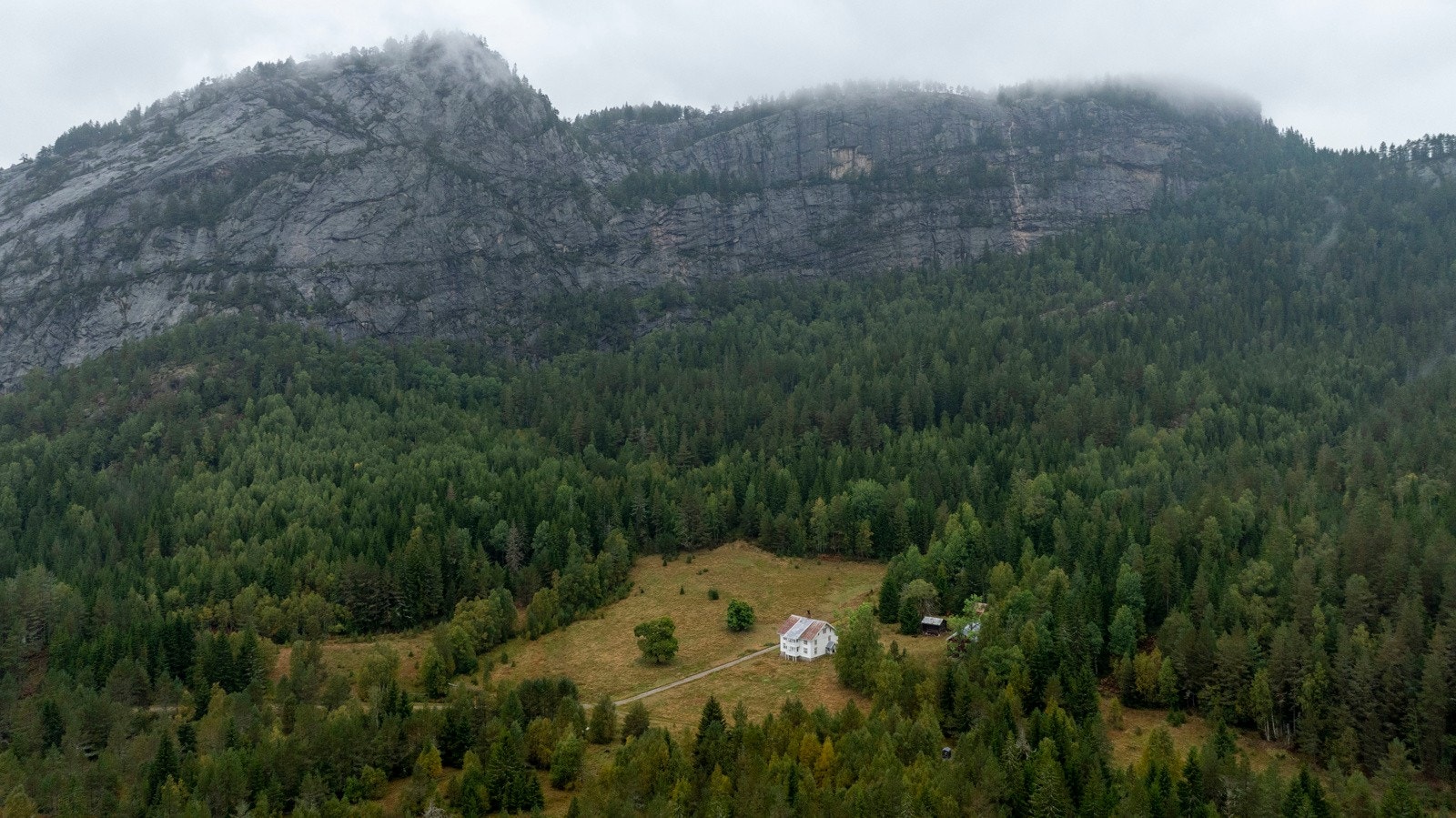 Det er også flere fiskevann på eiendommen Galleribilde