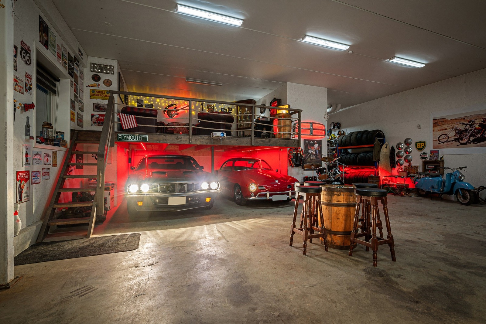 Det er etablert mesanin i nyere tid med sittegruppe Galleribilde