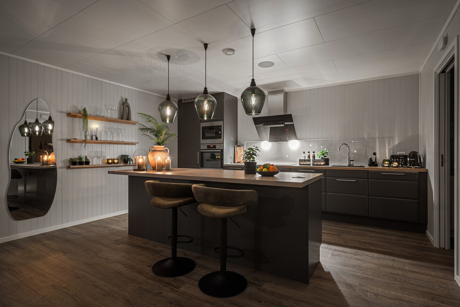 Siste stemningsbilde fra kveld, av det lekre kjøkkenet som vi skal ta en nærmere titt på litt senere Galleribilde