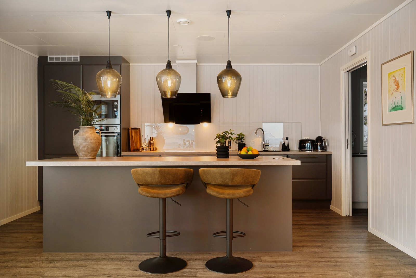 Nye lamper over kjøkkenøy fra Bohus Galleribilde