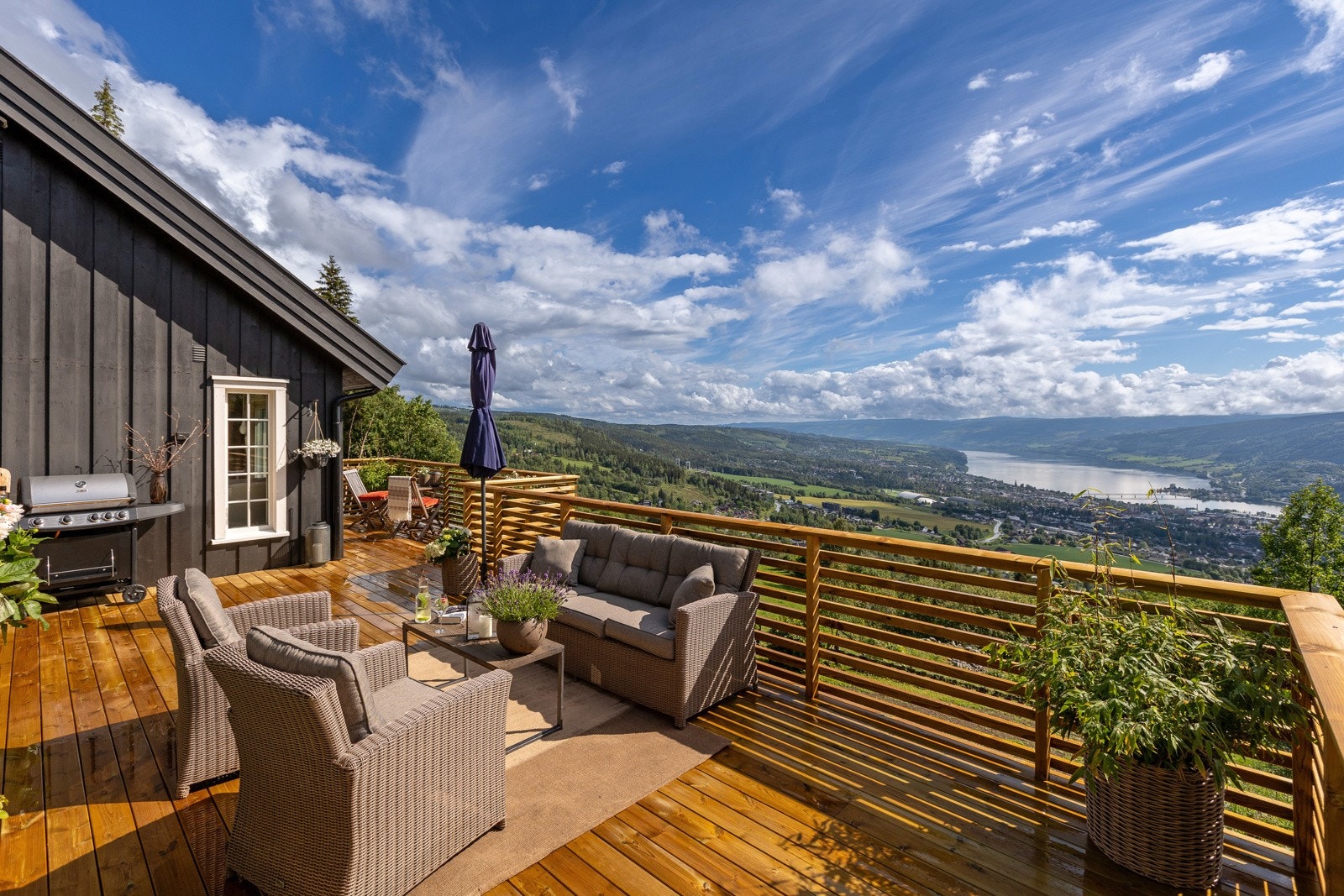 Luftig og usjenert beliggenhet i Nordre Ål Galleribilde