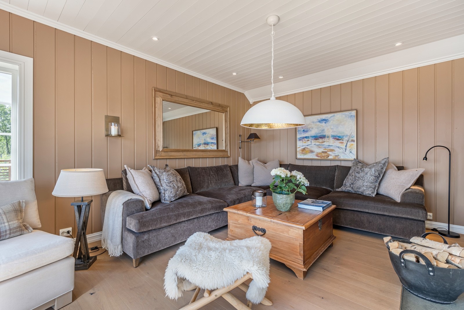 Lun og meget tiltalende stue Galleribilde