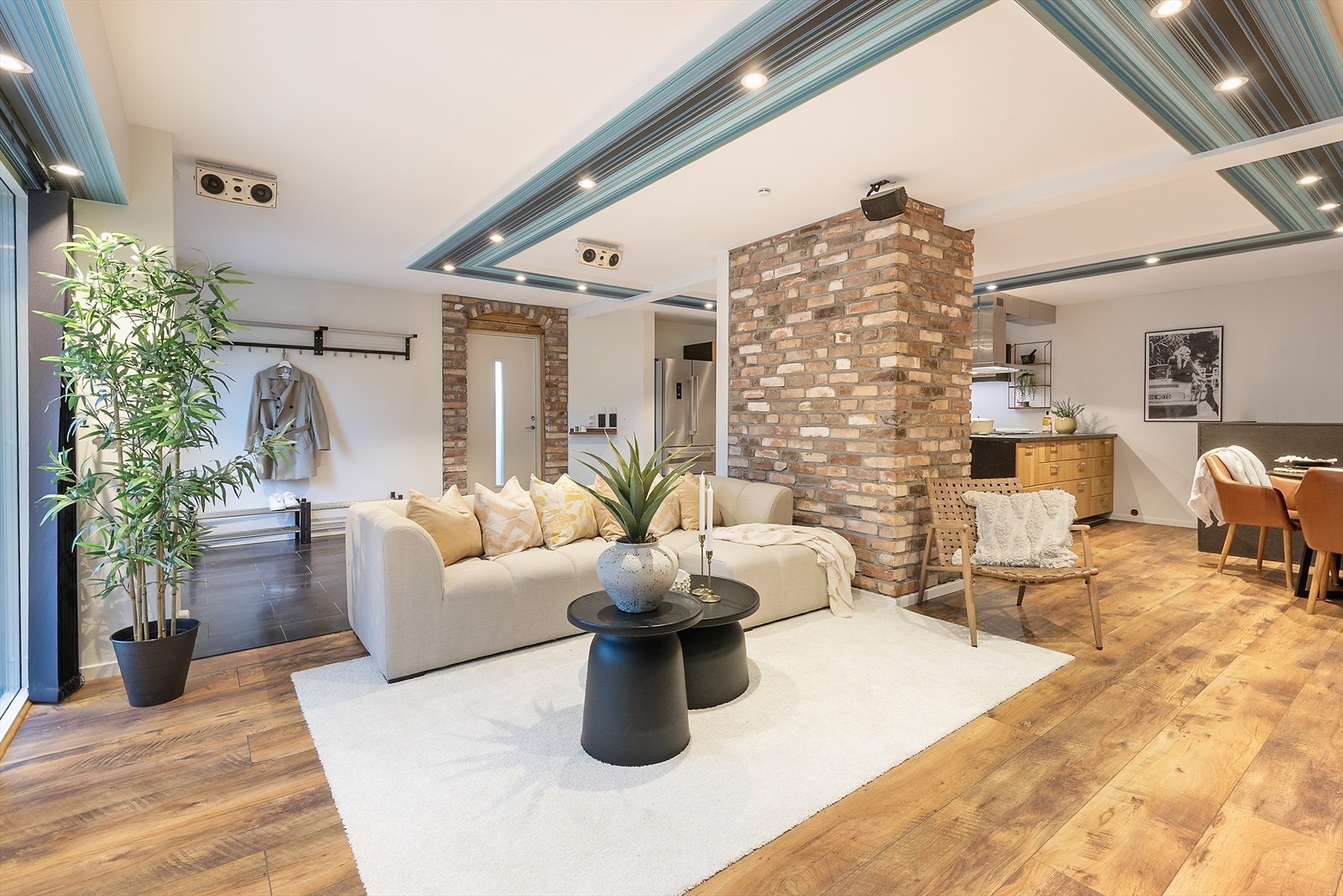 Lun og god atmosfære. Galleribilde