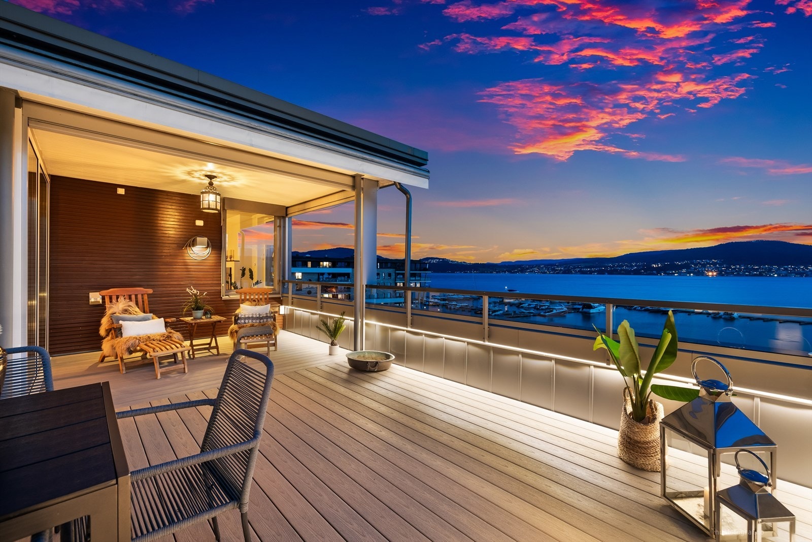 Sjelden mulighet - unik toppleilighet med vidstrakt utsikt over fjorden! Galleribilde