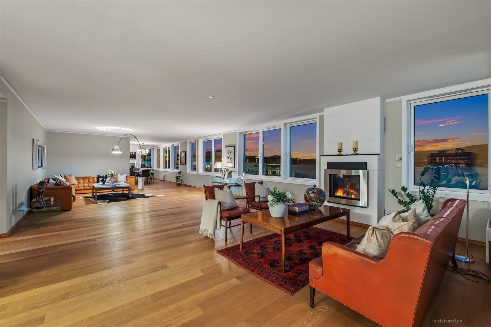 Kveldsstemning i stue Galleribilde