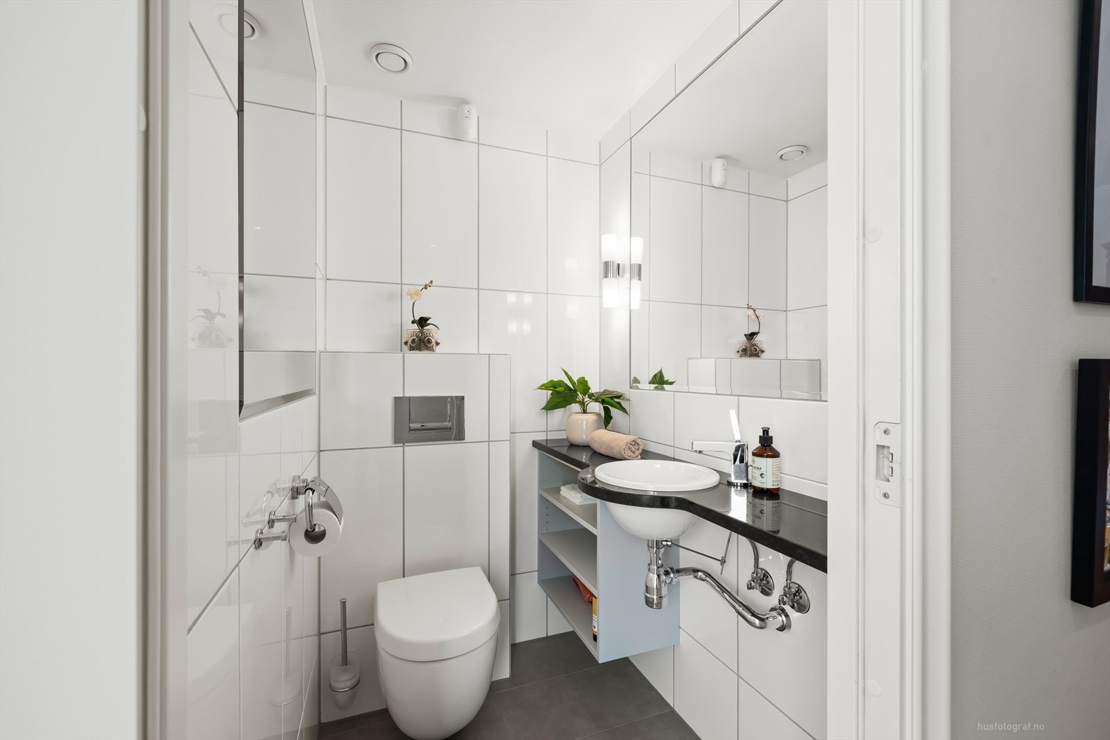 Praktisk separat toalettrom Galleribilde