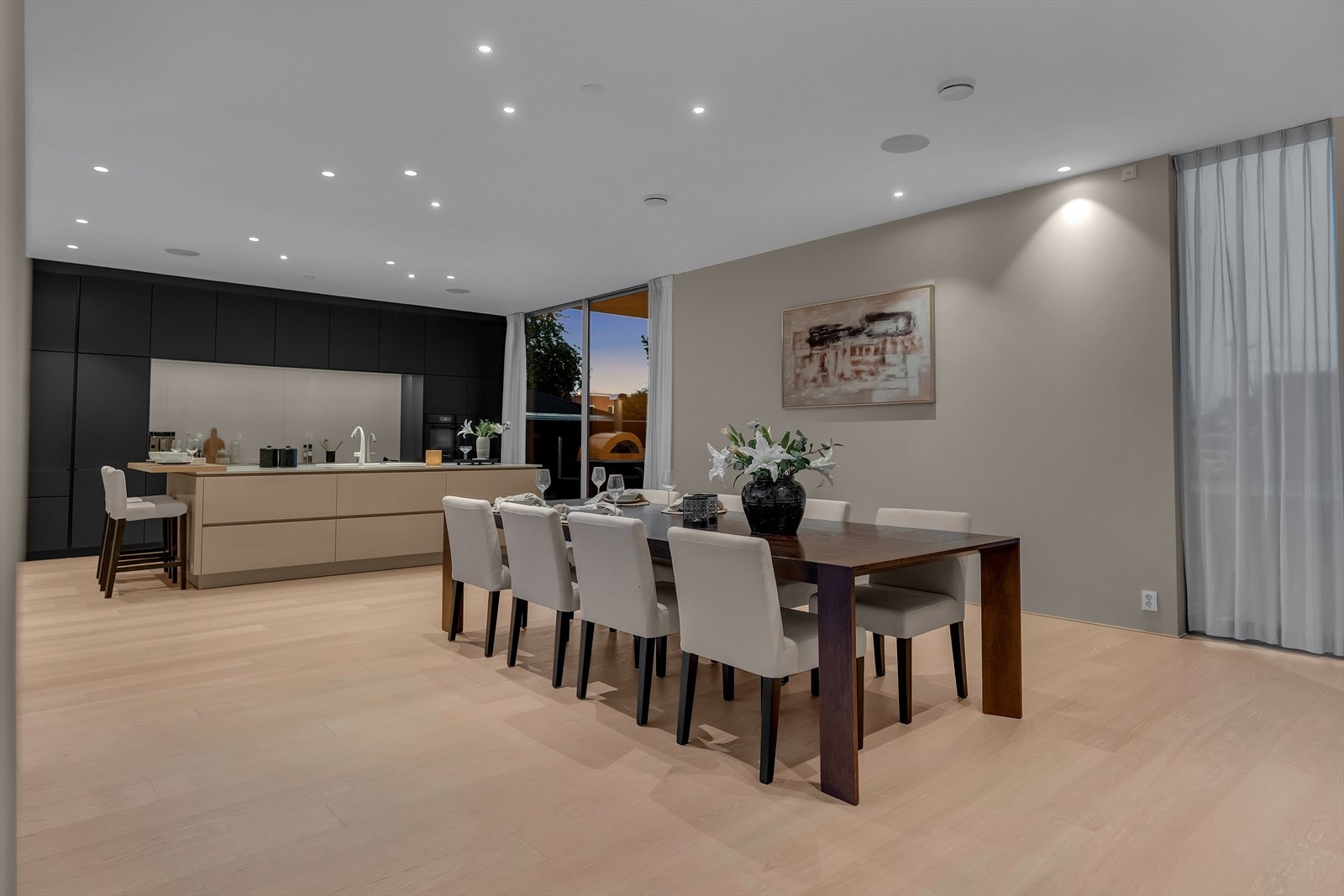 En harmonisk og luksuriøs atmosfære som løfter hverdagen - og gir den perfekte rammen for både ro og raffinement. Galleribilde