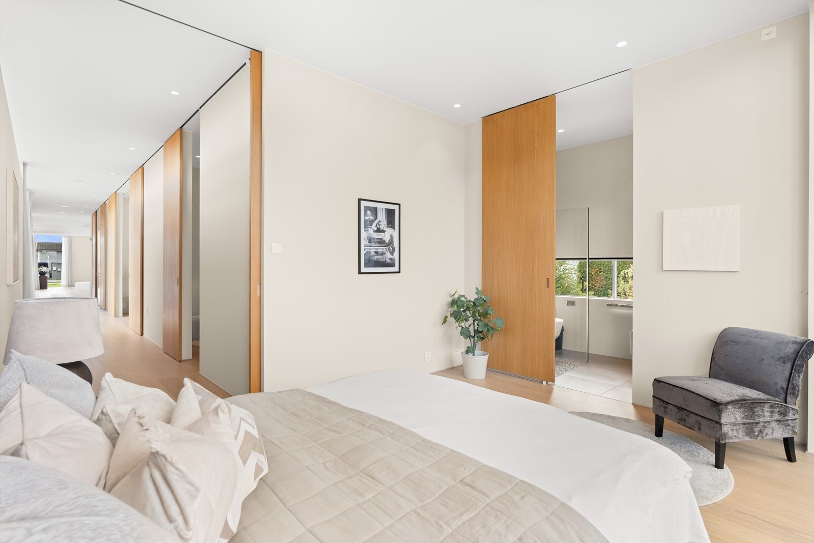 Hvert soverom er en privat oase, designet for maksimal komfort og luksus. Galleribilde