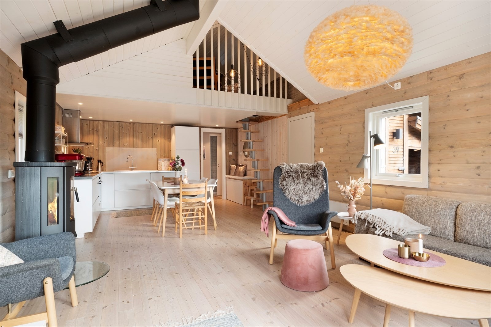 Hytta har innlagt fiber frå Sognenett. Galleribilde