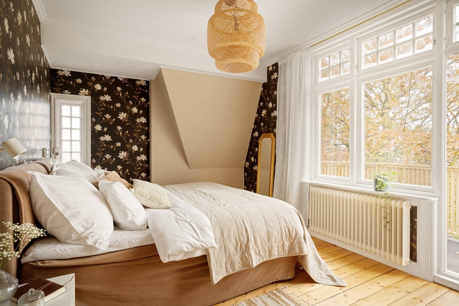 Soverom med utgang til privat balkong. Galleribilde