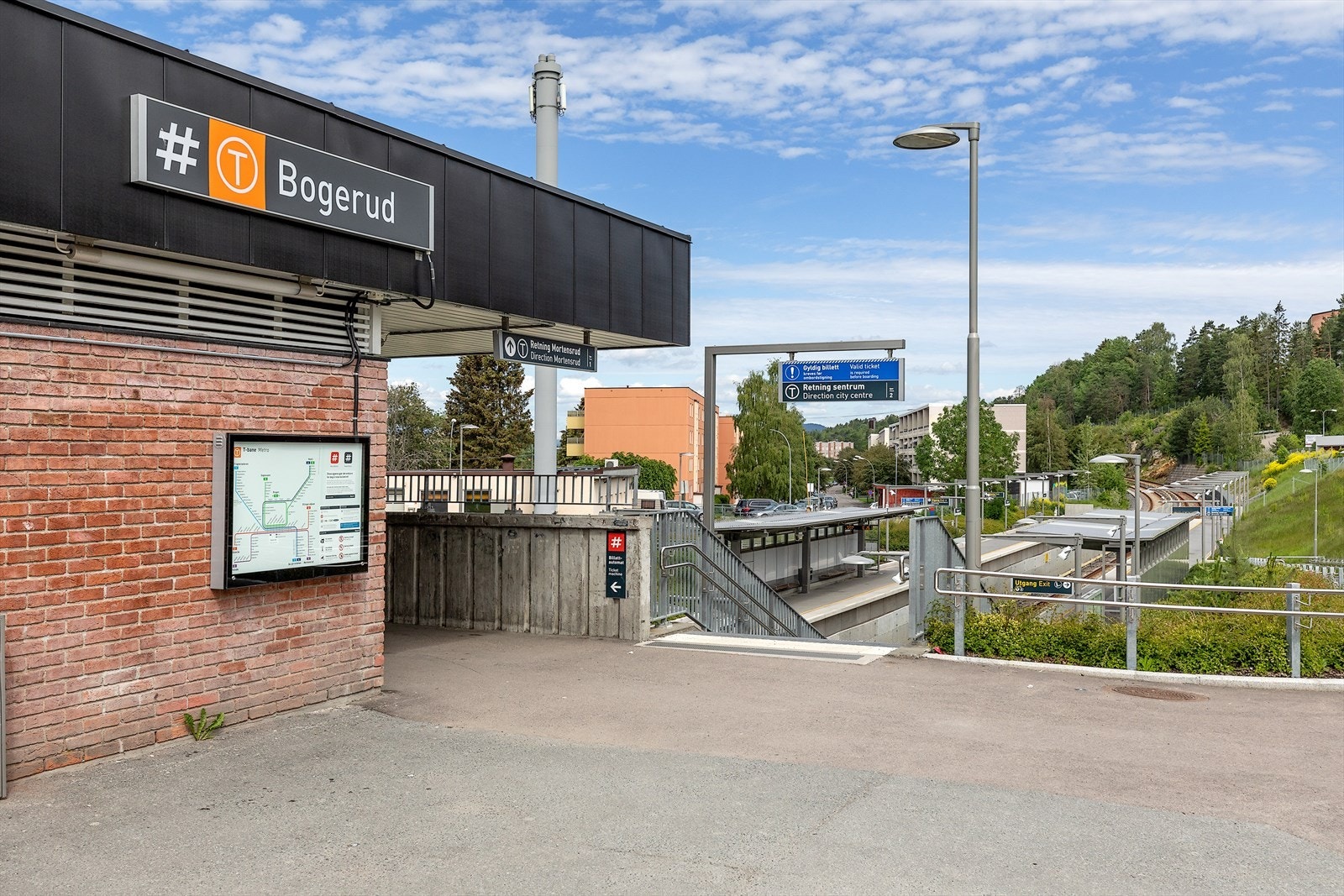 Fra leiligheten er det ca. ett minutts gange til Bogerud T-bane Galleribilde