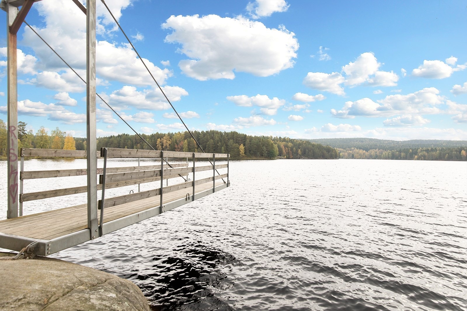 Idylliske Østmarka flotte turmuligheter og populære Nøklevann Galleribilde