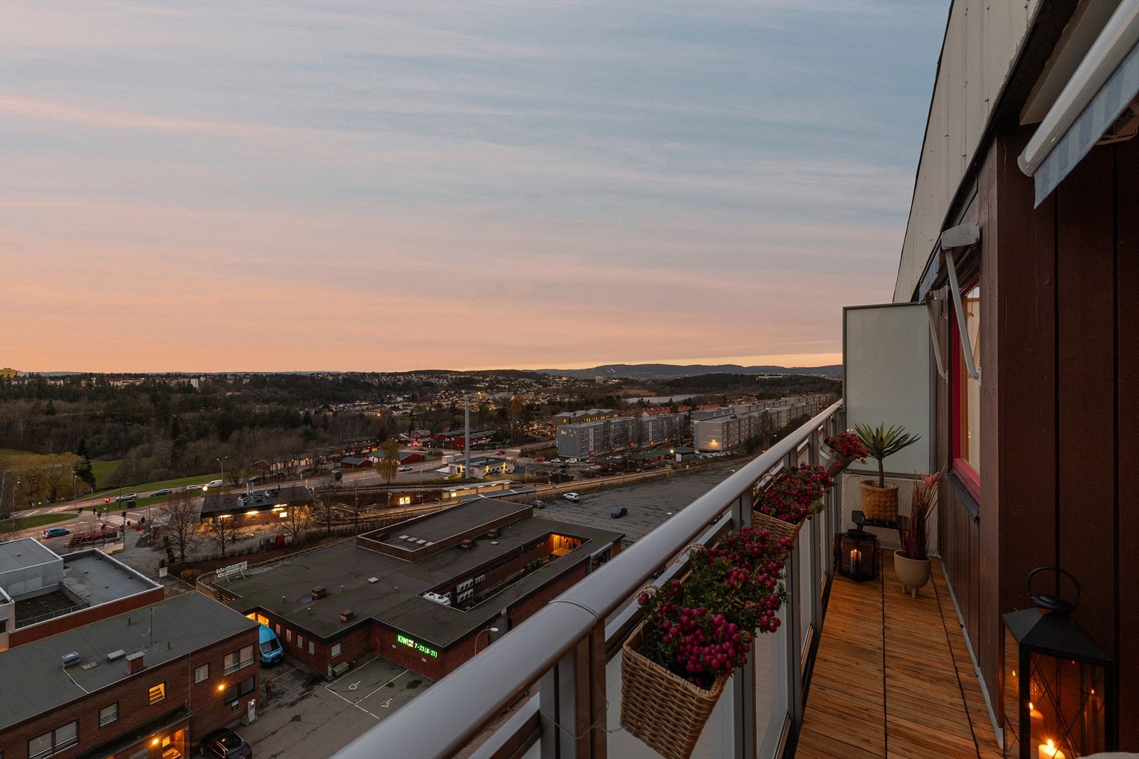 Her har du solen fra ca. 11 og frem til solen går ned Galleribilde