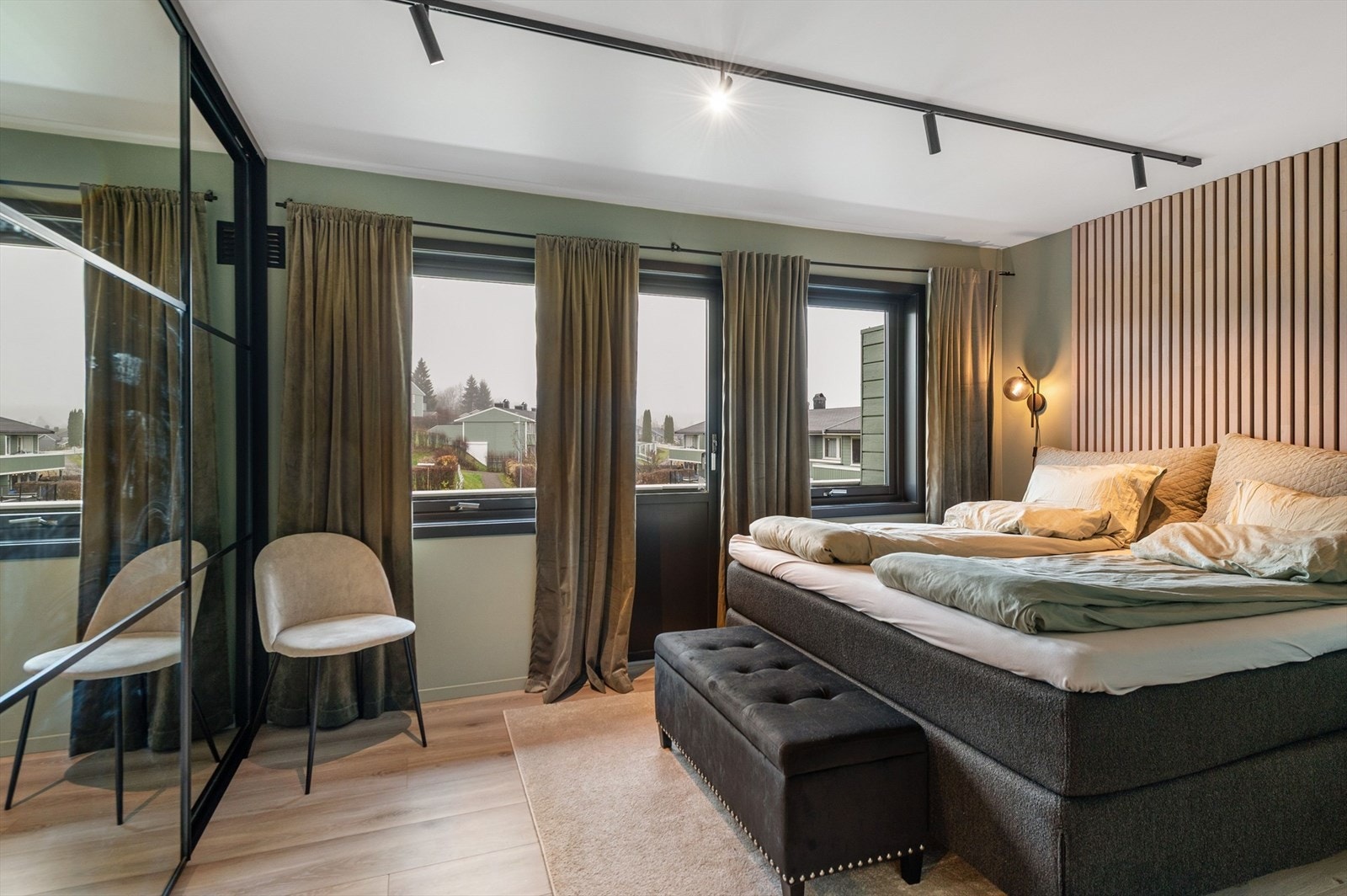 Soverom med utgang til egen balkong. Galleribilde