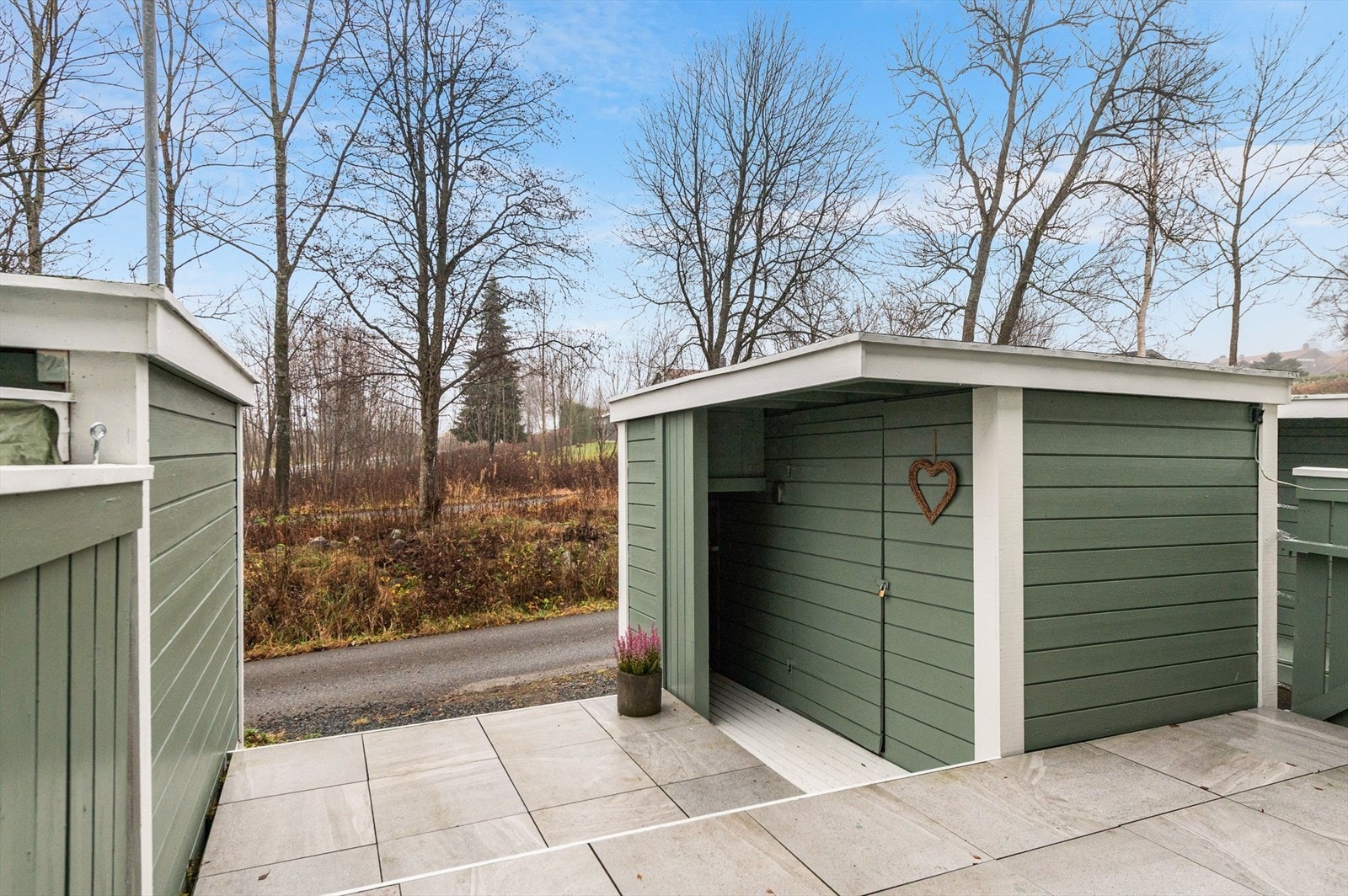 Praktisk utvendig bod. Galleribilde