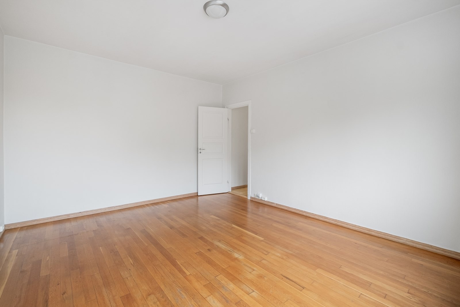 Varmtvann, fyring og internett inkludert i felleskostnadene. Galleribilde