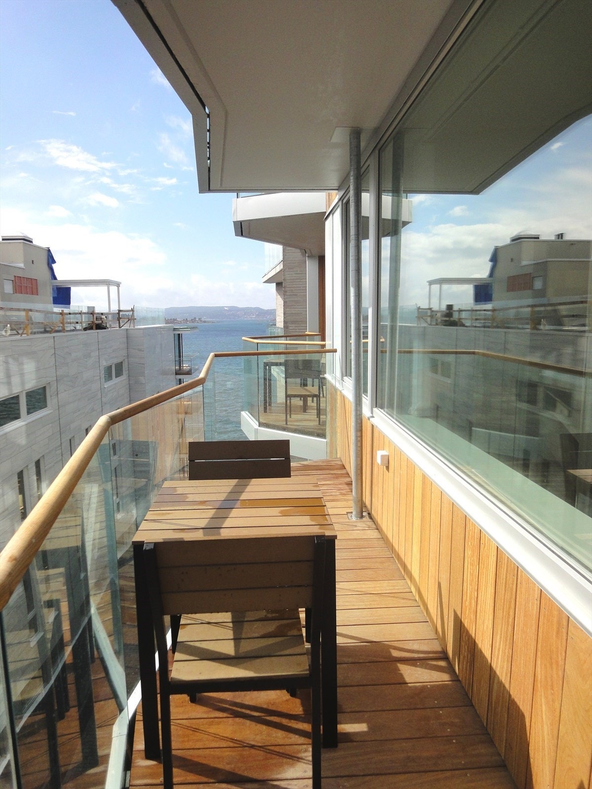 Flott sjøutsikt fra balkongen. Galleribilde