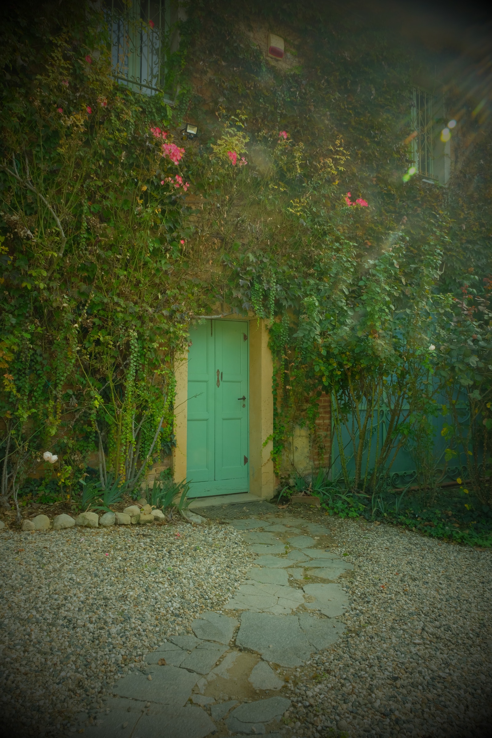 En av inngangene til huset. Denne er til hvor vi har basseng: Galleribilde