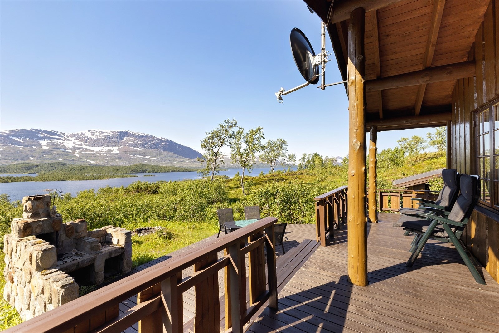 Skjermet beliggenhet med gode solforhold - her kan du virkelig nyte stillheten og naturen. Galleribilde