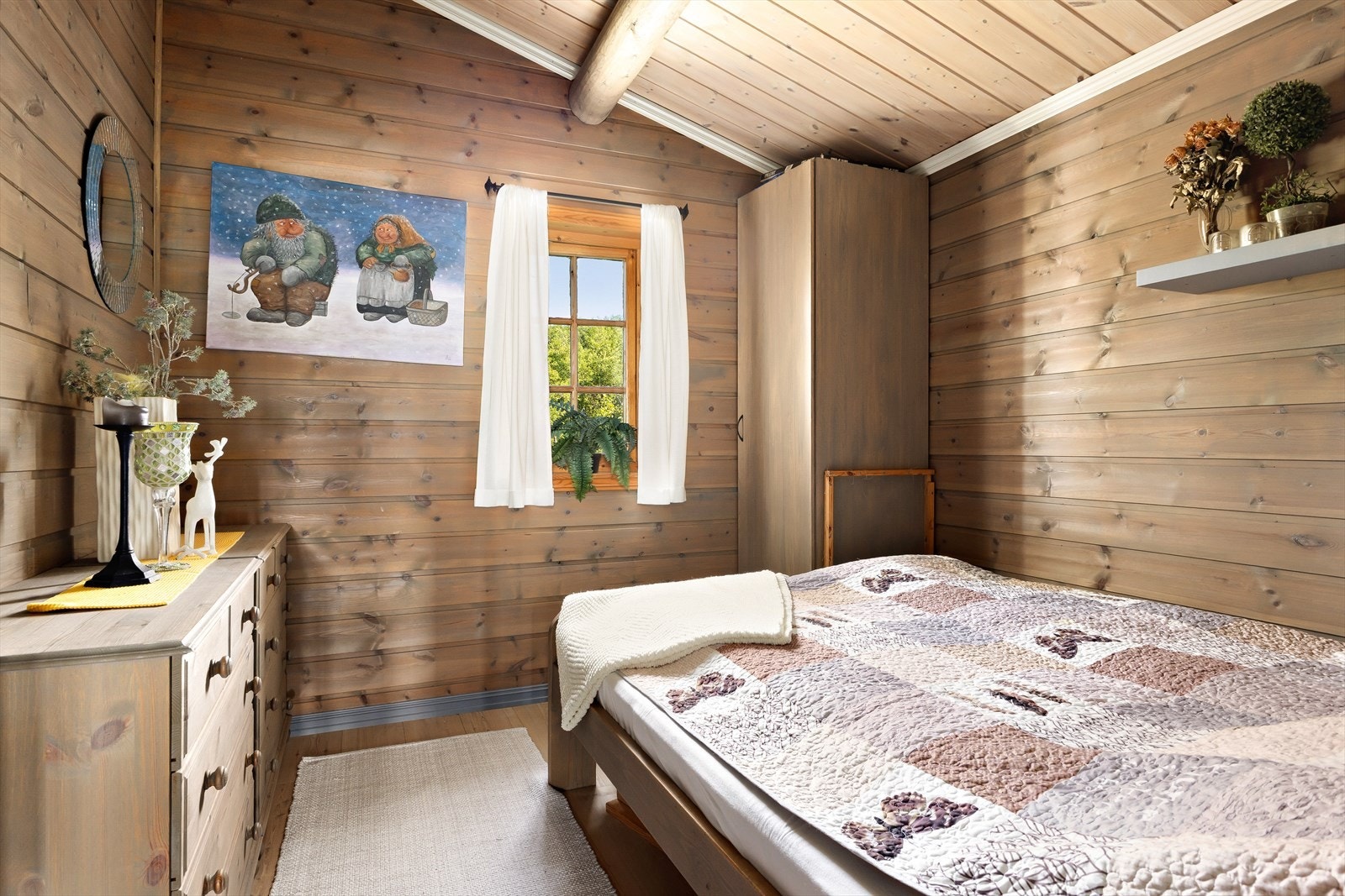 Hele hytten er pent oppusset i gjennomført stil. Galleribilde